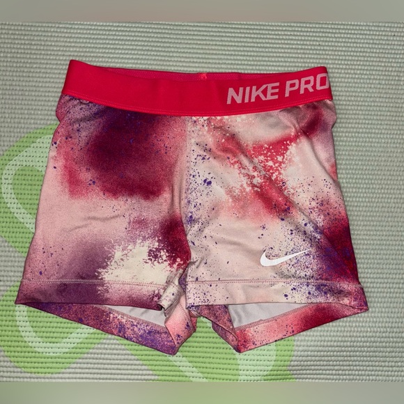 NIKE BUNDLE- Set of 3 Girls Nike T-shirt & spandex & under armour spandex - Picture 2 of 11